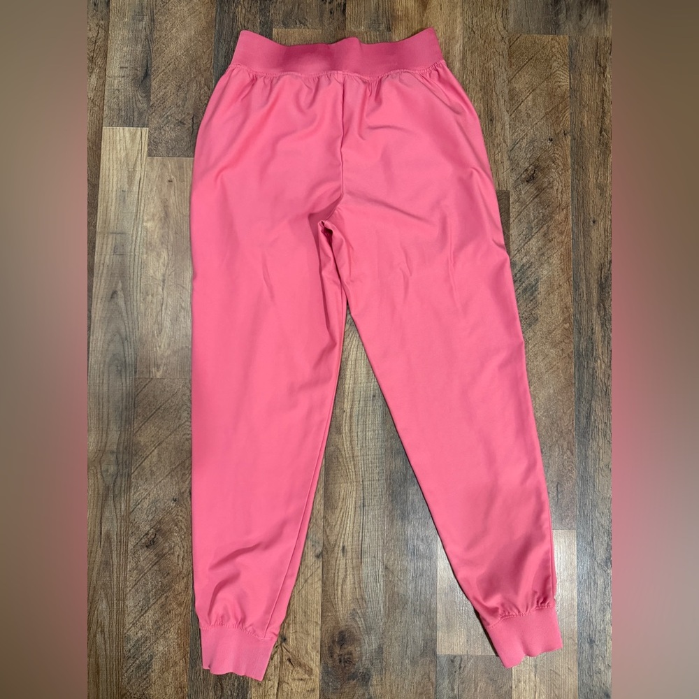 Pink ClimateRight scrub set - Picture 4 of 5